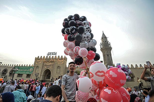 موعد عيد الفطر 2026 في مصر.. تفاصيل تحري هلال شوال 1447 وإعلان أول أيام العيد رسميًا