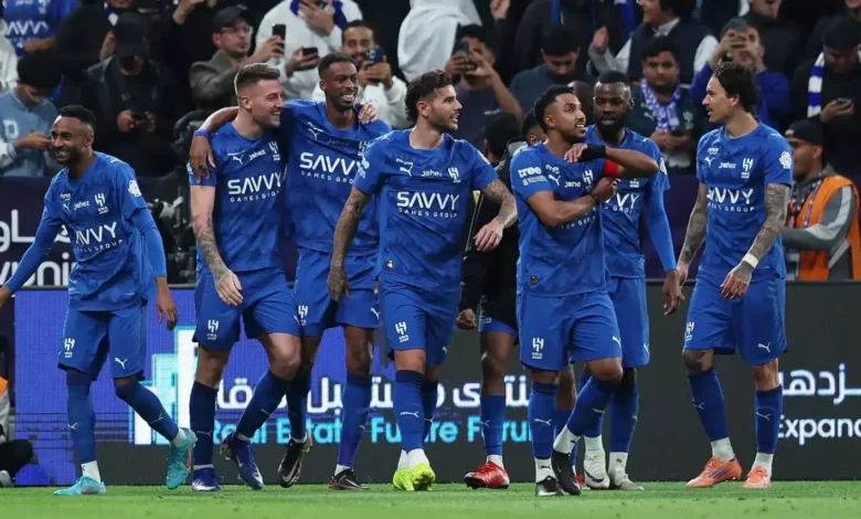 صافرة تشيلية تضبط مباراة الفتح والهلال في دوري روشن.. موعد المباراة والقنوات الناقلة