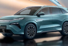 سيارة BYD ATTO 8 2026 تصل بقوة.. تعرف على السعر والمواصفات في السعودية ومصر والدولار