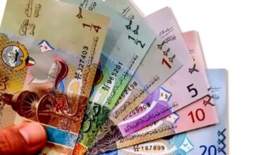 مفاجأة في سوق الصرف.. سعر الدينار الكويتي اليوم في البنوك المصرية يواصل تصدر العملات