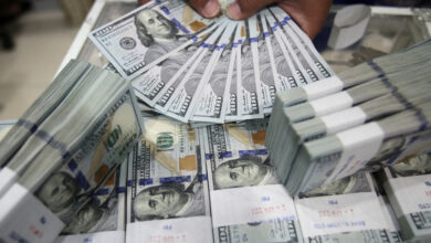 تراجع غير متوقع للدولار أمام الجنيه اليوم في البنوك.. ماذا يحدث لسعر “الأخضر” خلال الفترة القادمة؟