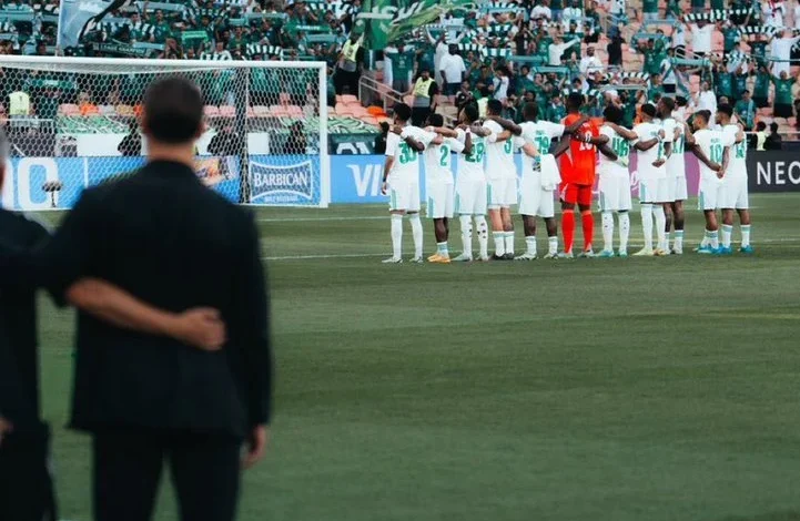 عاصفة الغبار تهدد مواجهة الأهلي وجوهور.. هل تُلغى المباراة المرتقبة قبل انطلاقها؟