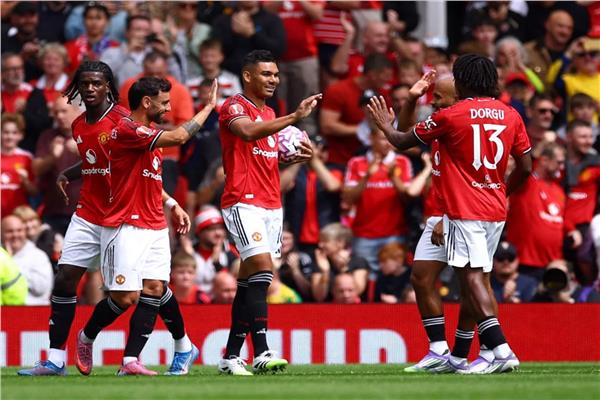 تشكيل مانشستر يونايتد ضد ليدز اليوم.. مفاجآت قوية قبل المواجهة