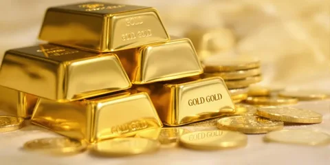 تراجع أسعار الذهب عالميًا.. هل يواصل المعدن الأصفر الهبوط مع تغيرات الأسواق؟