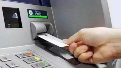 الحكومة تعلن موعد صرف مرتبات شهر مايو 2026 للموظفين في القطاعين العام والخاص