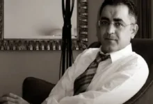 من هو شهاب زريوح؟.. قصة رحيل مقدم نشرات الأخبار بالقناة الأولى المغربية وتفاصيل مسيرته