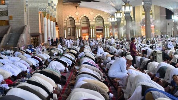 موعد صلاة عيد الأضحى في الجزائر 2026 بجميع الولايات والمدن وكيفية أدائها خطوة بخطوة
