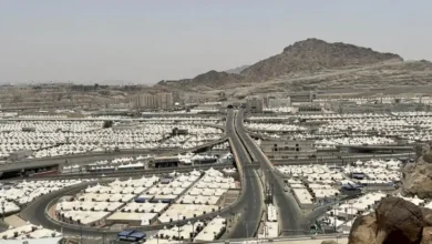 أقوى منظومة السقيا في منى 2026.. كيف تُوزَّع المياه والوجبات على الحجاج بسرعة قياسية داخل المشاعر؟