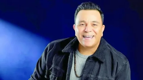 محمد فؤاد يشعل السوشيال ميديا.. أنباء عن زواج سري وسيدة عربية مجهولة الهوية