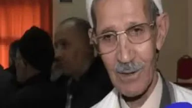 وفاة الشيخ محند الطيب مترجم القرآن إلى الأمازيغية.. الجزائر تودع أحد أبرز علمائها