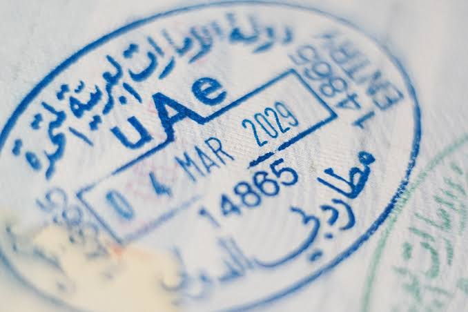 شروط تأشيرة الإمارات 2026.. قائمة الدول المستفيدة وكيفية الاستفادة