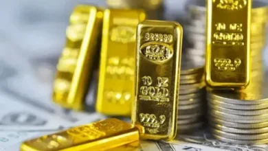 أسعار الذهب والنفط اليوم.. الذهب يتراجع بقوة والنفط يقفز مع تصاعد الأحداث في الشرق الأوسط