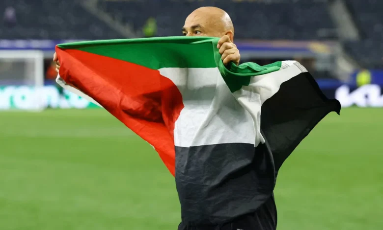 بعد لقطة علم فلسطين.. حقيقة قرار فيفا ضد حسام حسن المدير الفني لمنتخب مصر
