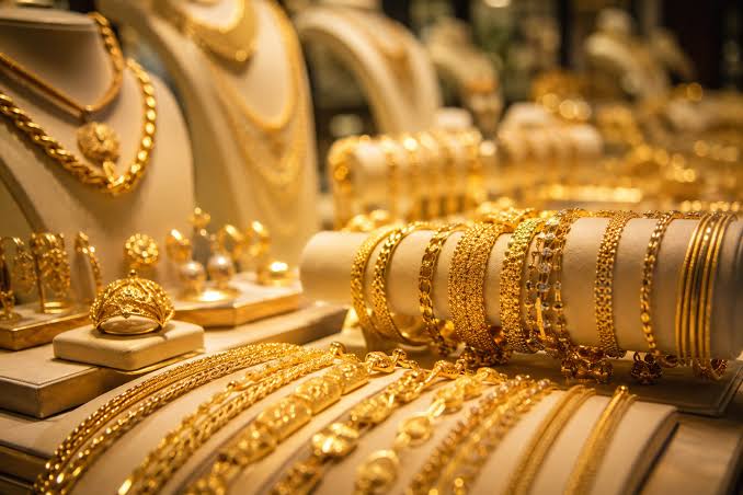 سعر الذهب اليوم في مصر والعراق والجزائر الأحد 19 يوليو 2026.. مفاجأة غير متوقعة للمشترين
